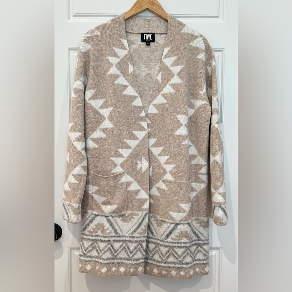 Frye Women's Aztec Southwestern Tribal  Western Long Sweater Cardigan Large Tan